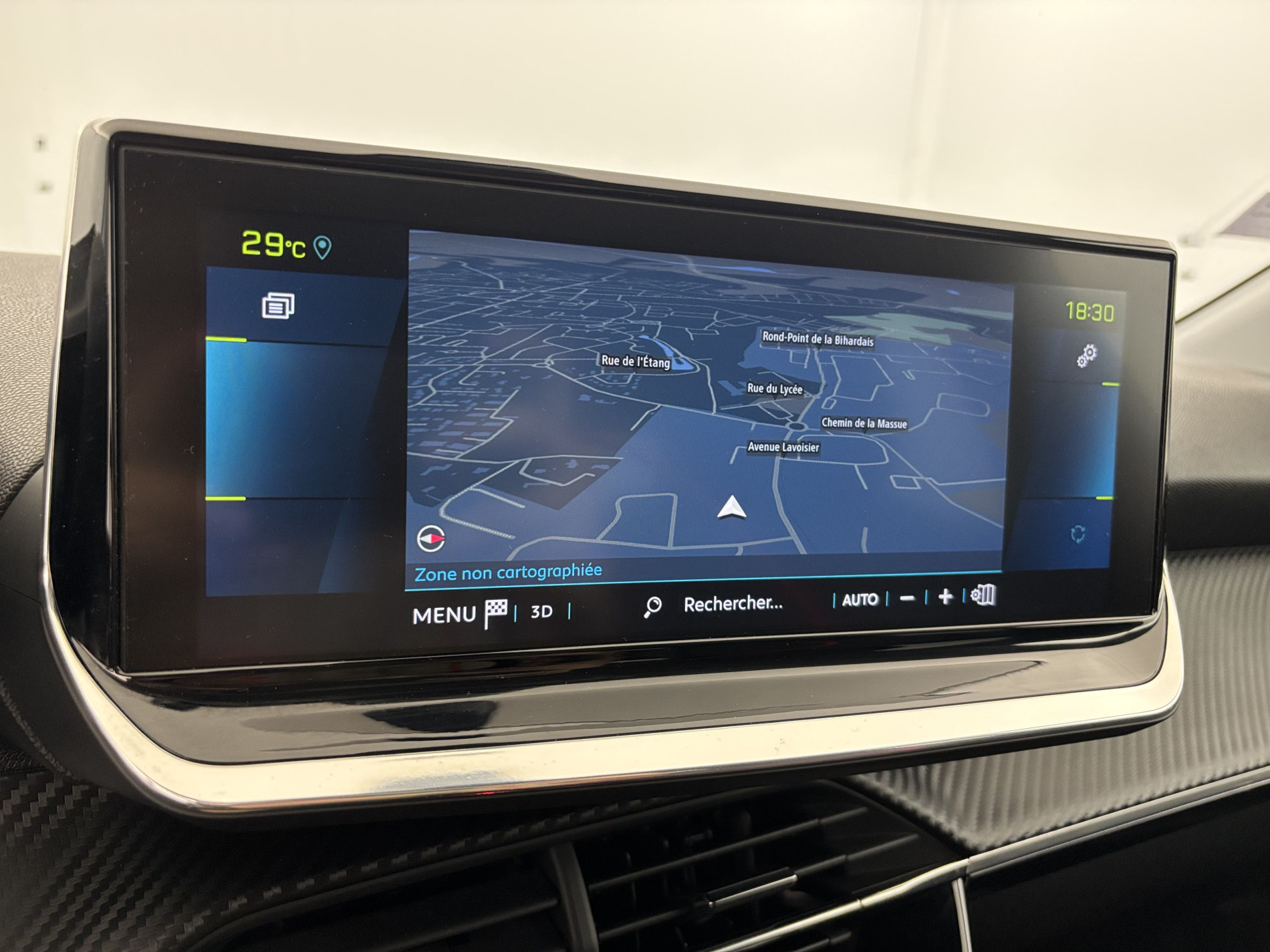 Vente en ligne Peugeot 208 e-208 136ch Allure Business au prix de 12 990 €