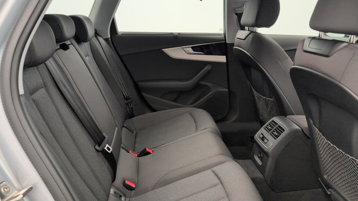 Vente en ligne Audi A4 Avant 35 TDI 163 S tronic 7 Design au prix de 25 420 €