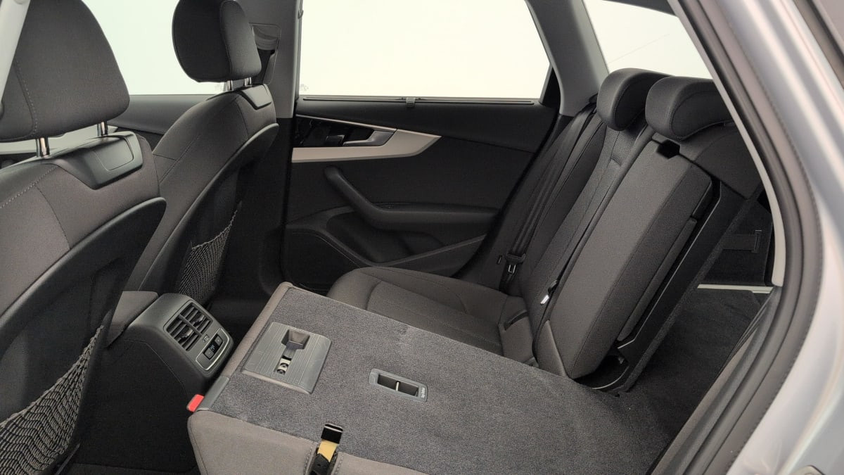Vente en ligne Audi A4 Avant 35 TDI 163 S tronic 7 Design au prix de 25 420 €