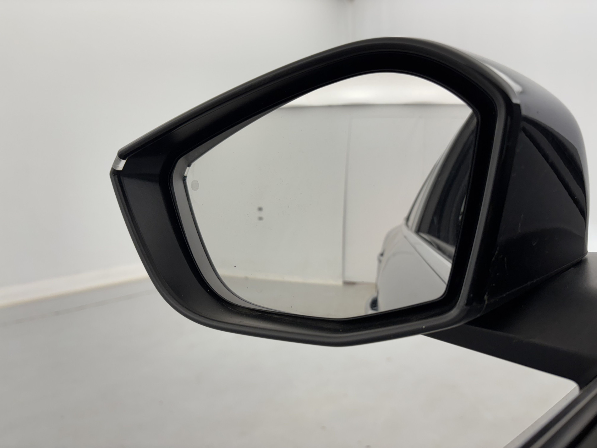 Vente en ligne Citroën C4 BlueHDi 130ch Shine EAT8 + Pack Drive Assist + Attelage au prix de 15 990 €