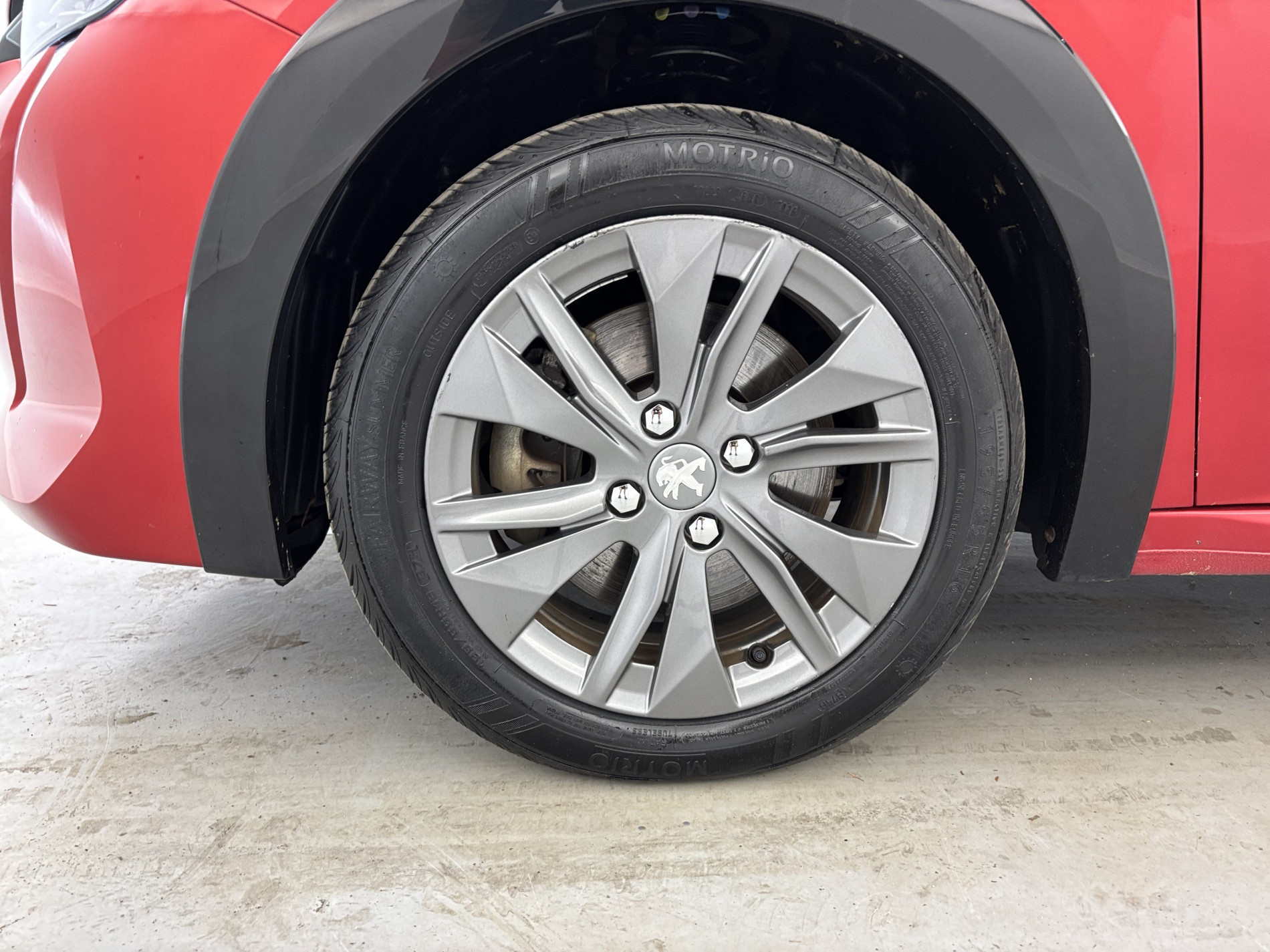 Vente en ligne Peugeot 208 e-208 136ch Allure Business au prix de 12 990 €