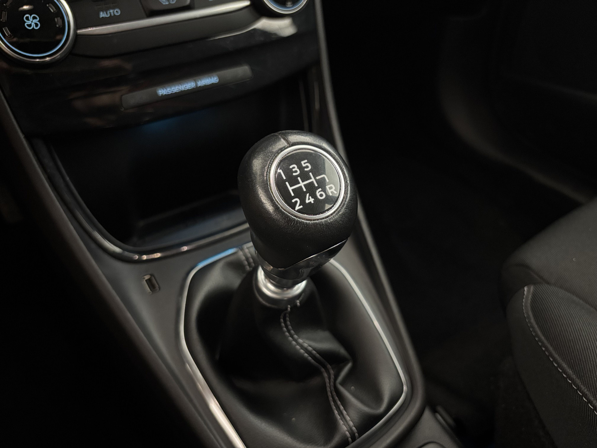 Vente en ligne Ford Puma 1.0 EcoBoost 125ch mHEV Titanium + Attelage au prix de 13 990 €