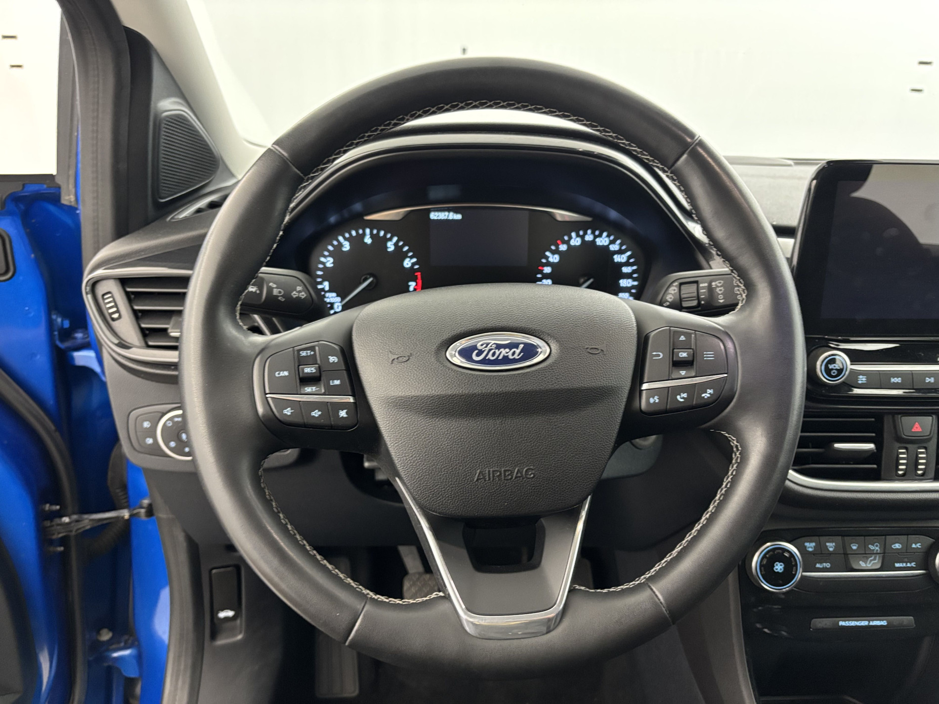 Vente en ligne Ford Puma 1.0 EcoBoost 125ch mHEV Titanium + Attelage au prix de 13 990 €