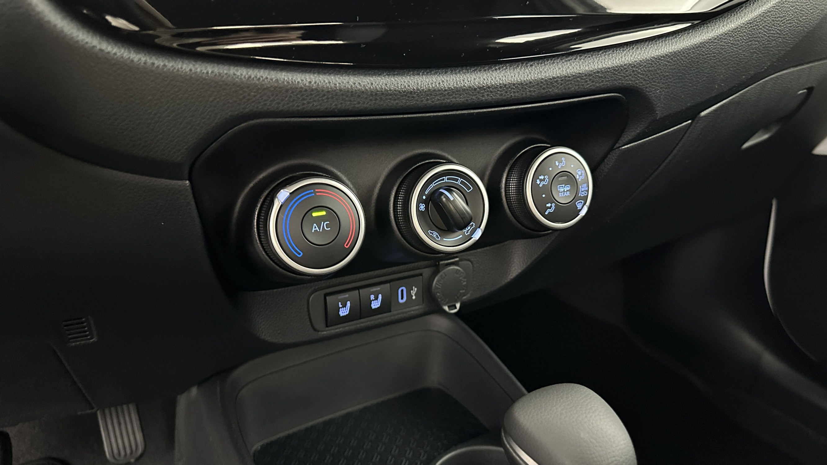 Vente en ligne Toyota Aygo X AYGO X 1.0 VVT-i 72ch Dynamic S-CVT au prix de 18 500 €