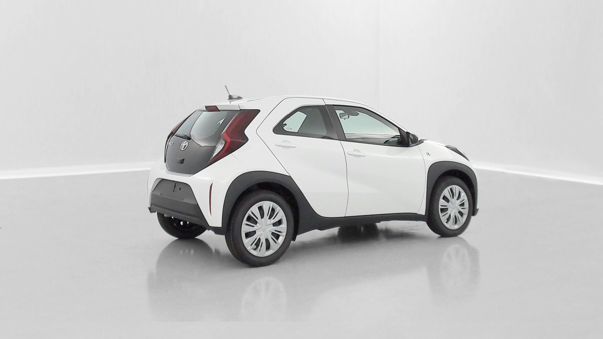 Vente en ligne Toyota Aygo X AYGO X 1.0 VVT-i 72ch Dynamic S-CVT au prix de 18 500 €