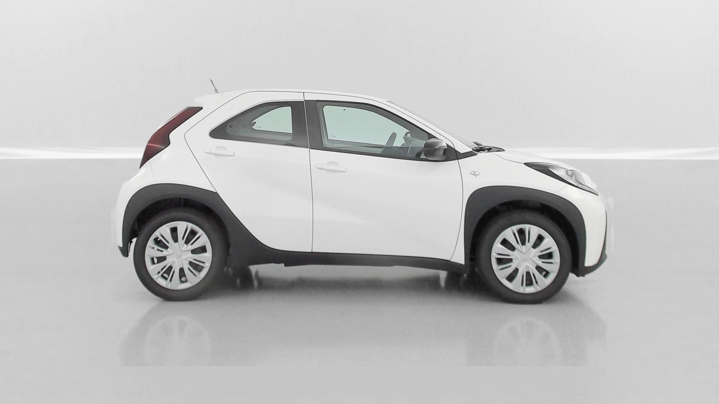 Vente en ligne Toyota Aygo X AYGO X 1.0 VVT-i 72ch Dynamic S-CVT au prix de 18 500 €