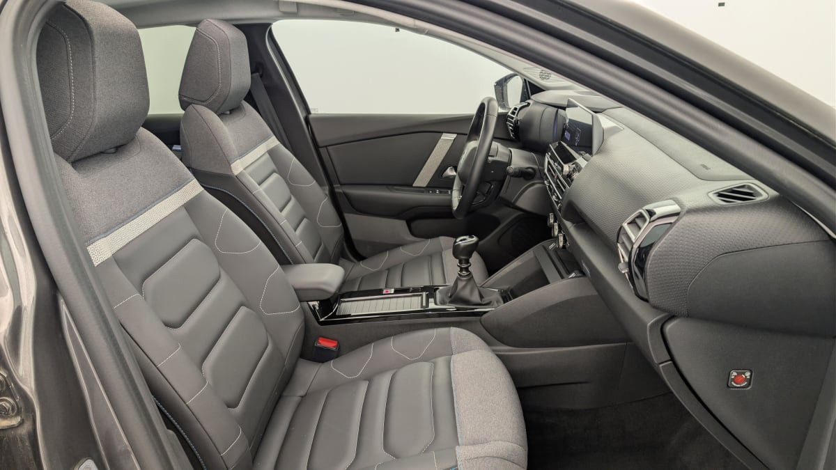 Vente en ligne Citroën C4 PureTech 130 S S BVM6 Shine au prix de 17 180 €