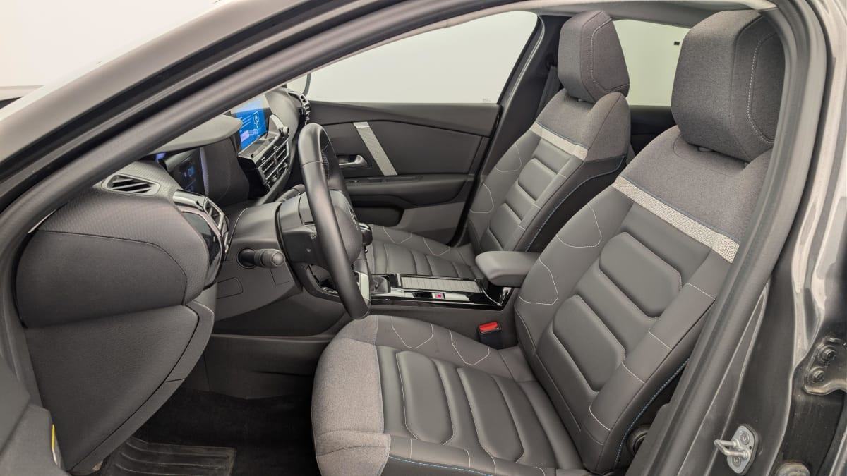 Vente en ligne Citroën C4 PureTech 130 S S BVM6 Shine au prix de 17 180 €