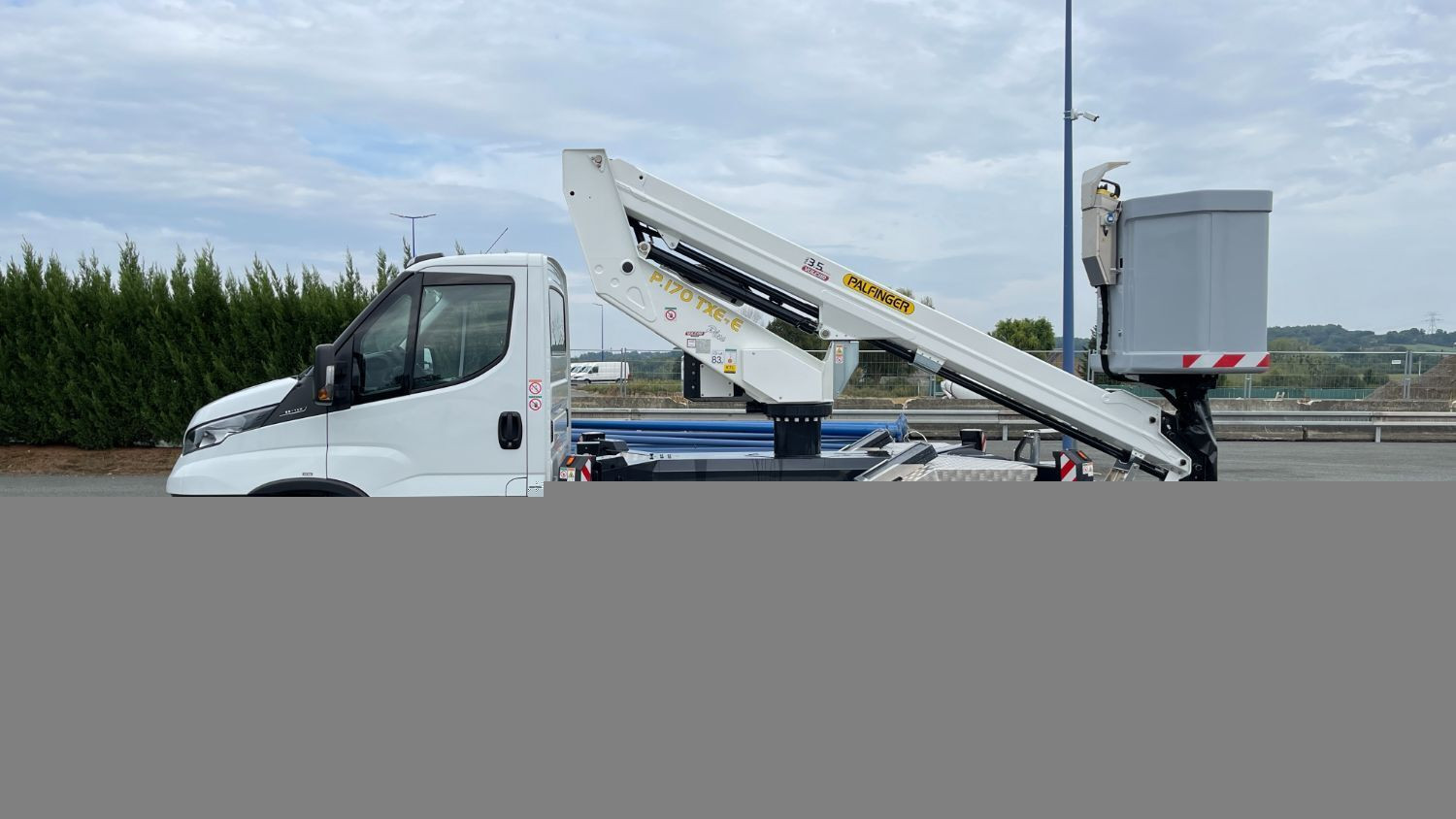Iveco Daily DAILY 35S14H 3750 2.3 136ch Nacelle Smart P170 TXE E occasion de 2022 en vente à Rennes