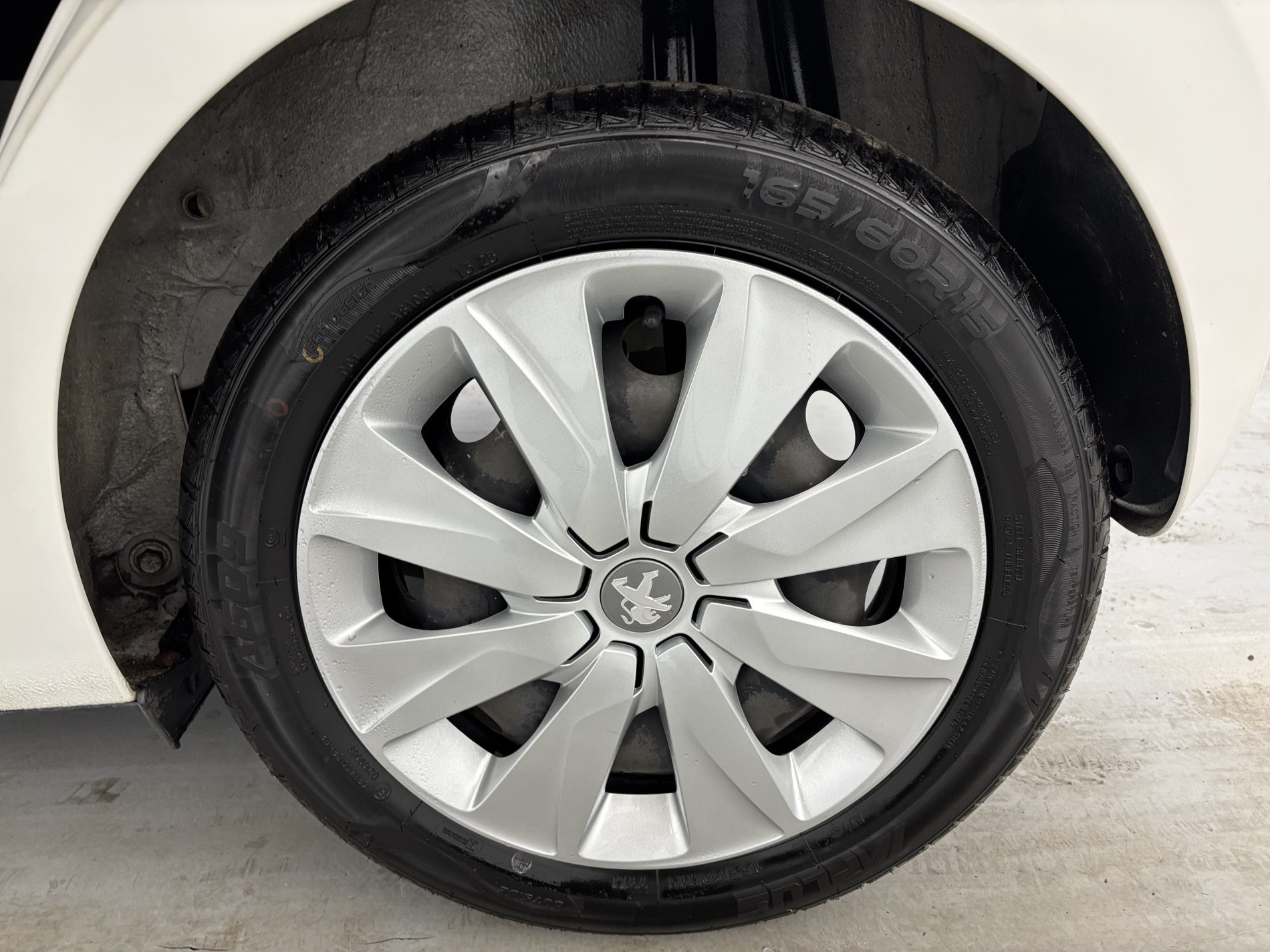 Vente en ligne Peugeot 108 VTi 72 Top! Style 5p au prix de 8 780 €
