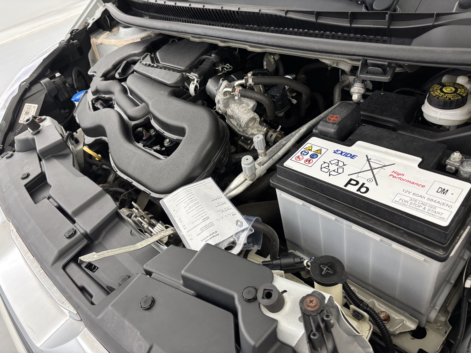 Vente en ligne Peugeot 108 VTi 72 Top! Style 5p au prix de 8 780 €