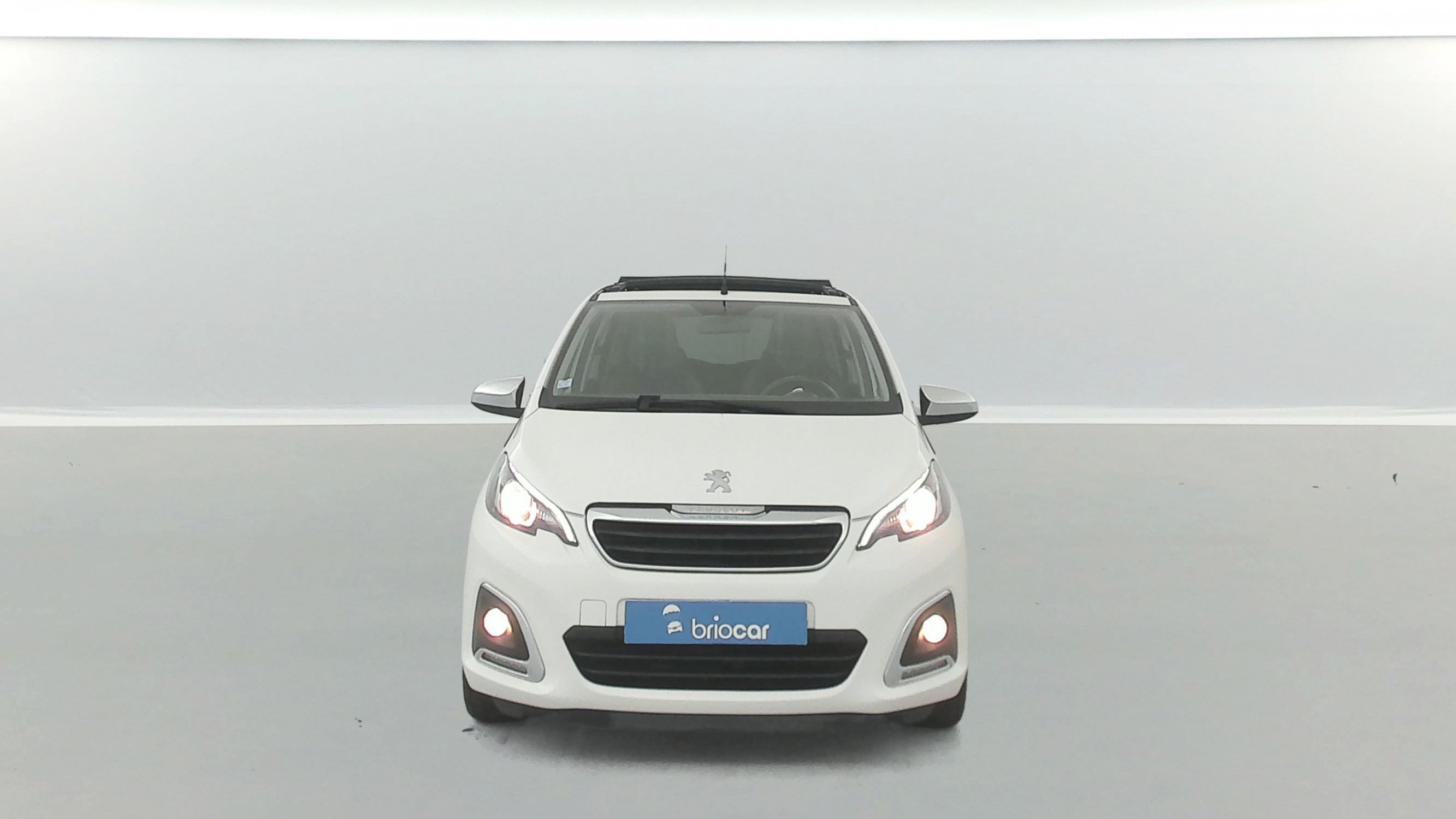 Vente en ligne Peugeot 108 VTi 72 Top! Style 5p au prix de 8 780 €
