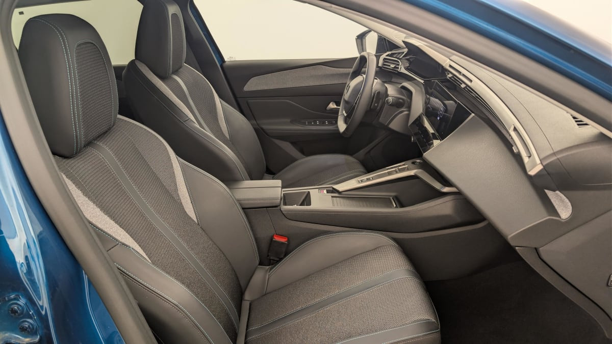 Vente en ligne Peugeot 408 Hybrid 145 e-DCS6 Allure au prix de 22 850 €