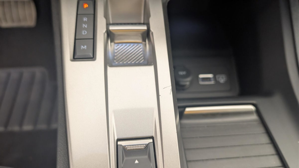 Vente en ligne Peugeot 408 Hybrid 145 e-DCS6 Allure au prix de 22 850 €
