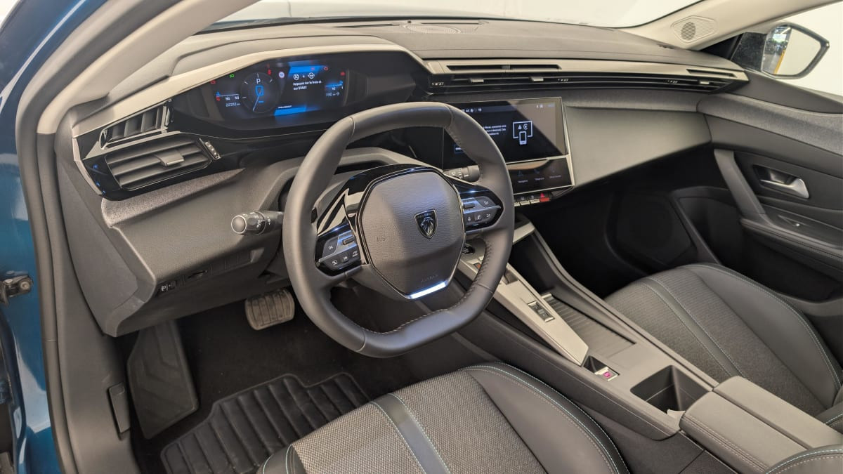 Vente en ligne Peugeot 408 Hybrid 145 e-DCS6 Allure au prix de 22 850 €