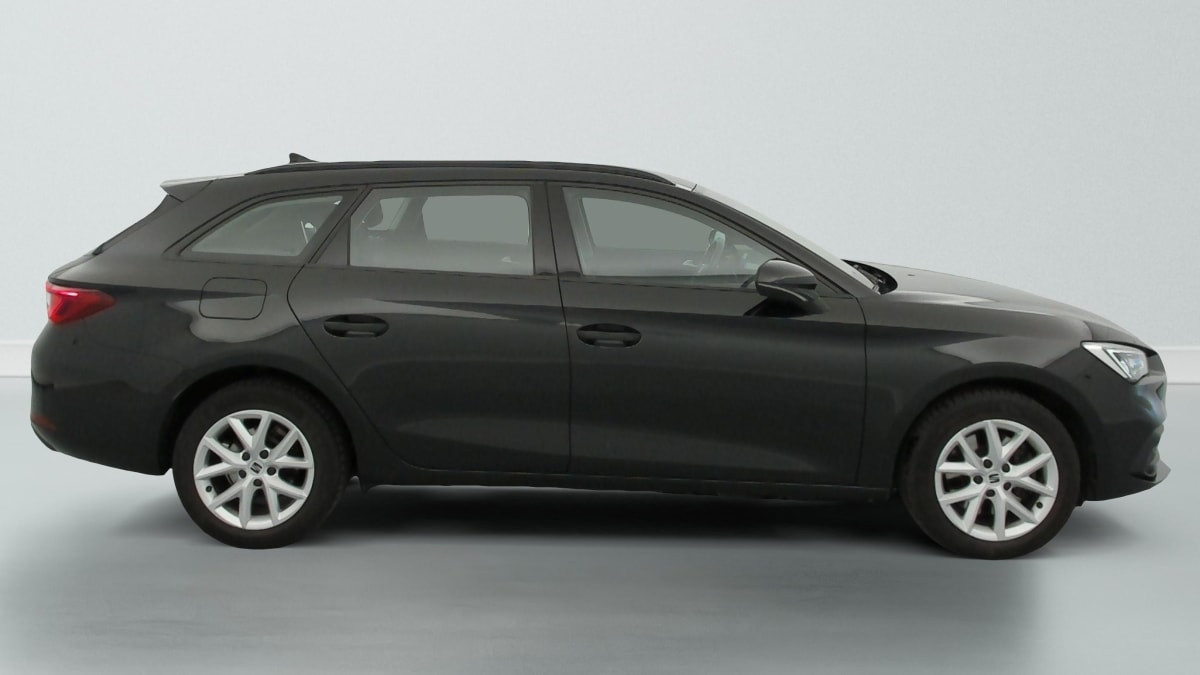 Vente en ligne Seat Leon Sportstourer 2.0 TDI 150 DSG7 Style au prix de 20 270 €