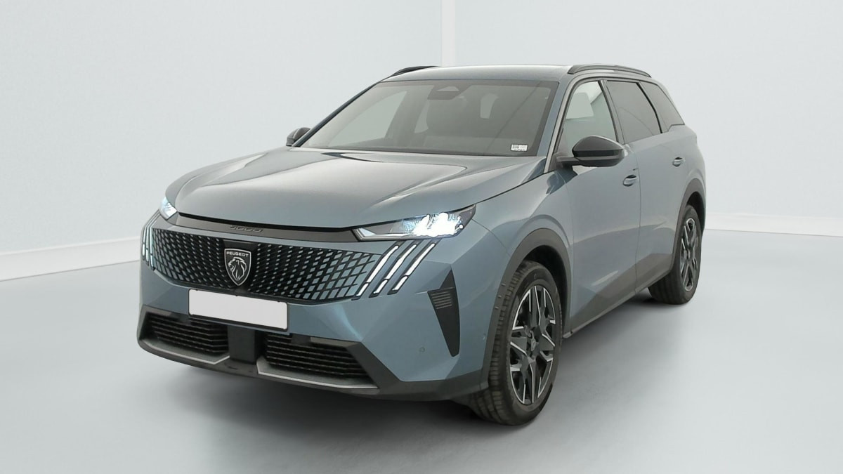 Peugeot 5008 HYBRID 145 CH E-DCS6 ALLURE occasion de 2025 en vente à Rennes