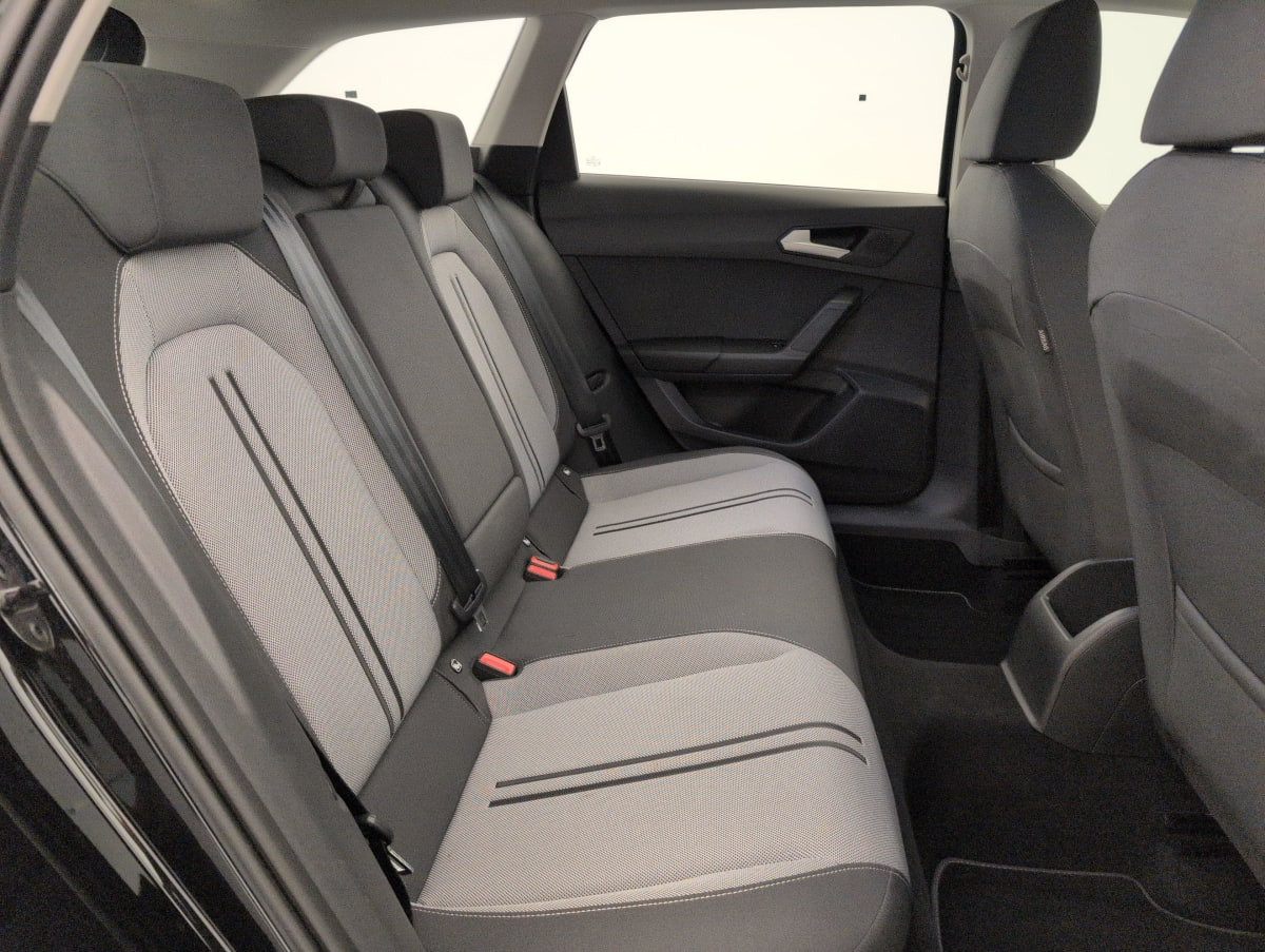 Vente en ligne Seat Leon Sportstourer 2.0 TDI 150 DSG7 Style au prix de 20 270 €