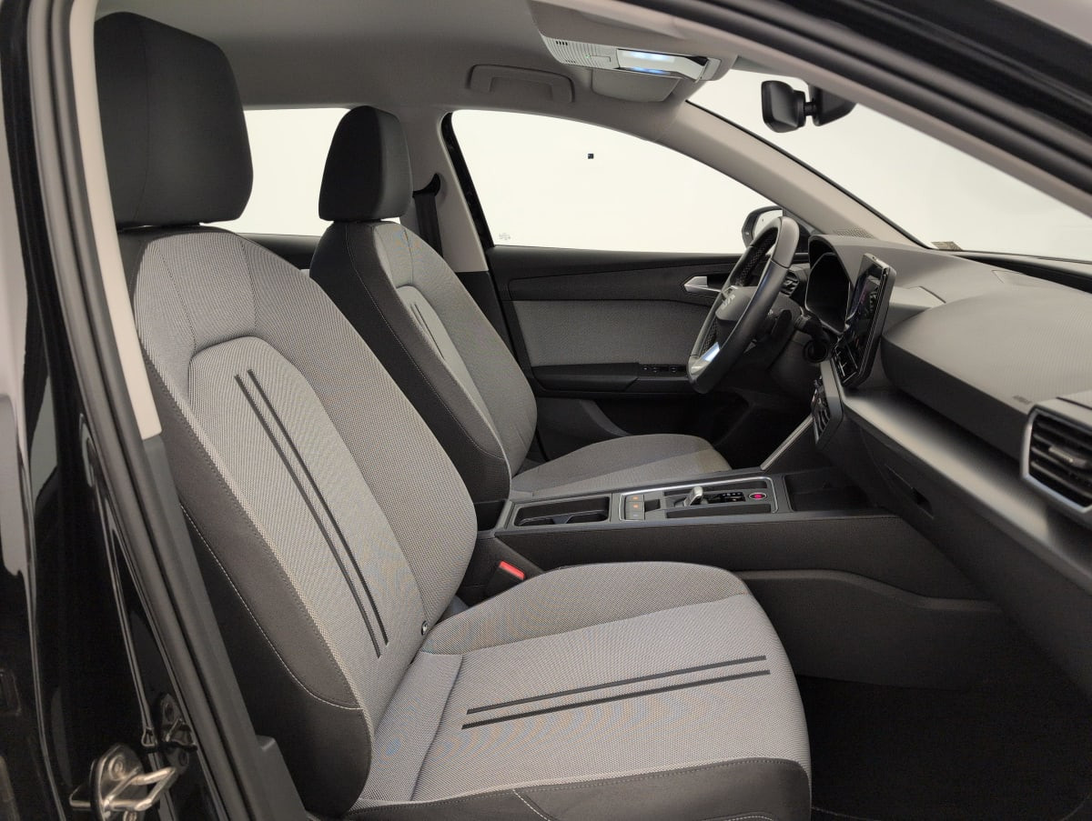 Vente en ligne Seat Leon Sportstourer 2.0 TDI 150 DSG7 Style au prix de 20 270 €