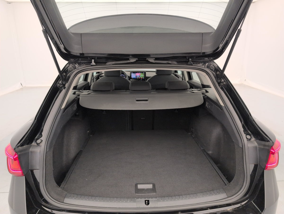 Vente en ligne Seat Leon Sportstourer 2.0 TDI 150 DSG7 Style au prix de 20 270 €