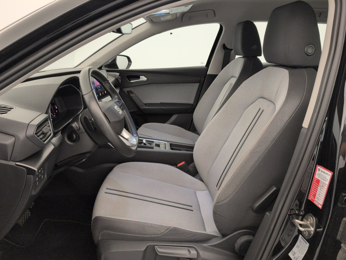Vente en ligne Seat Leon Sportstourer 2.0 TDI 150 DSG7 Style au prix de 20 270 €