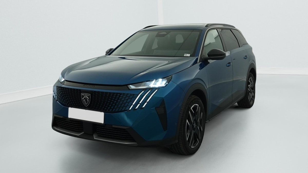 Peugeot 5008 HYBRID 145 CH E-DCS6 ALLURE occasion de 2025 en vente à Rennes