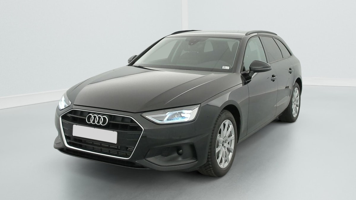 Audi A4 Avant 35 TFSI 150 S tronic 7 Design occasion de 2022 en vente à Rennes