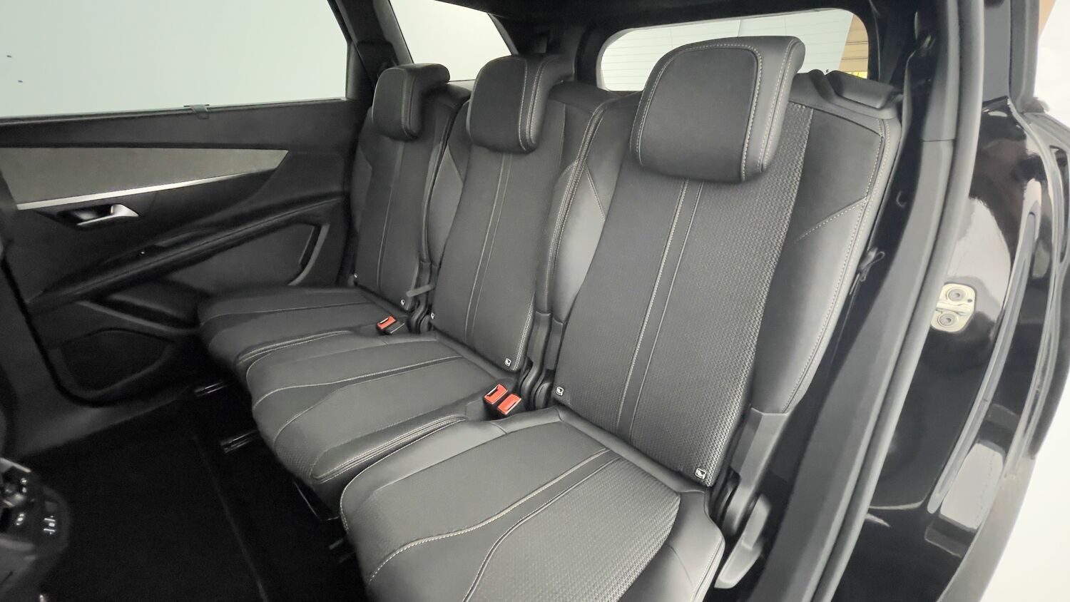 Vente en ligne Peugeot 5008 5008 III 1.2 PureTech 130ch GT EAT8 au prix de 31 900 €