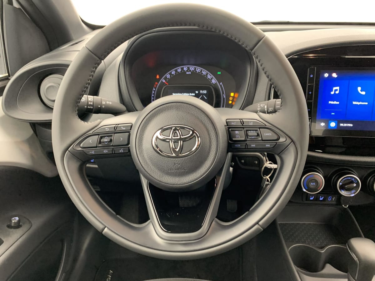 Vente en ligne Toyota Aygo X 1.0 VVT-i 72 S-CVT Dynamic au prix de 17 500 €