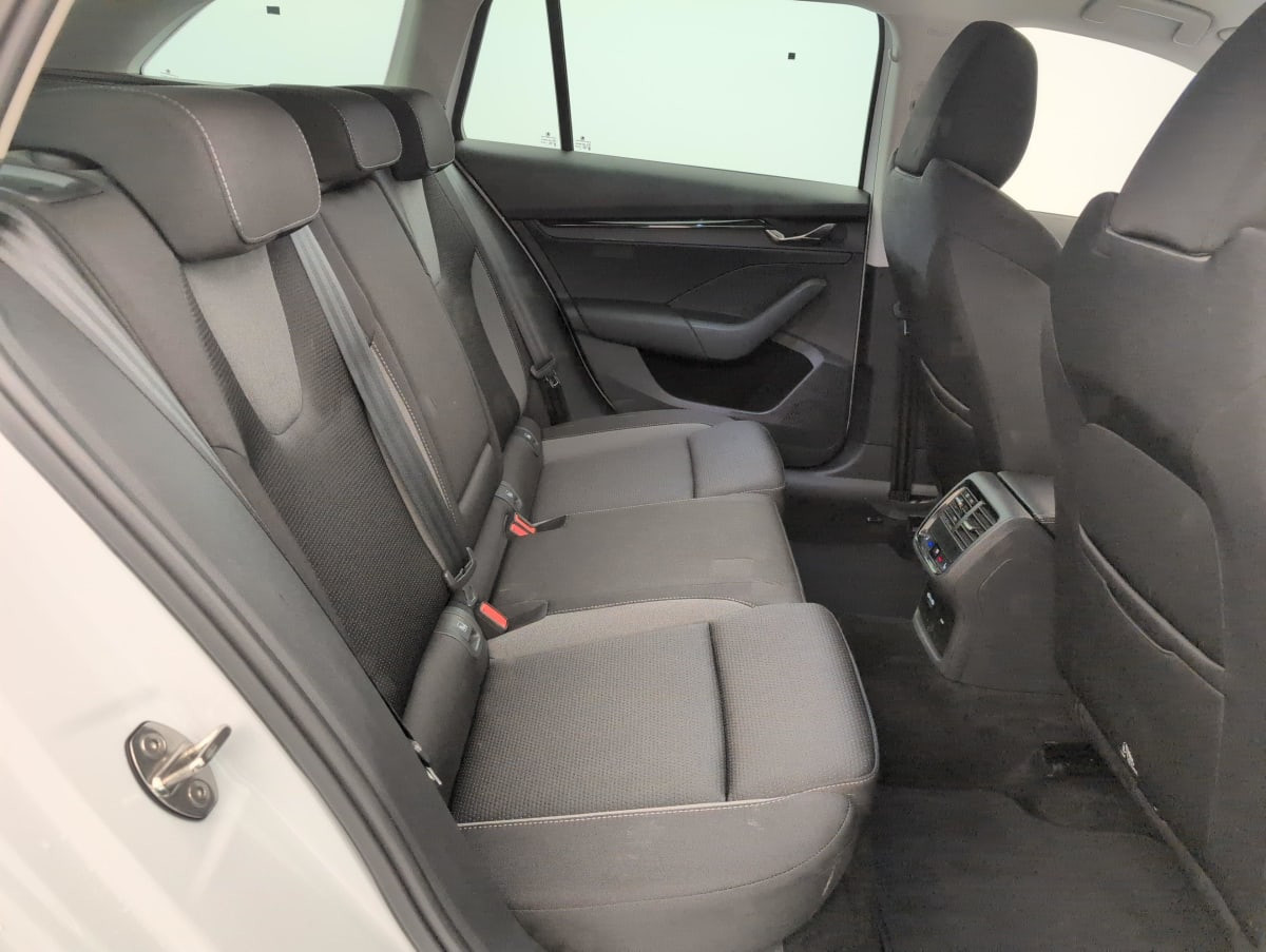 Vente en ligne Skoda Octavia Combi 2.0 TDI 150 ch DSG7 Ambition au prix de 24 390 €