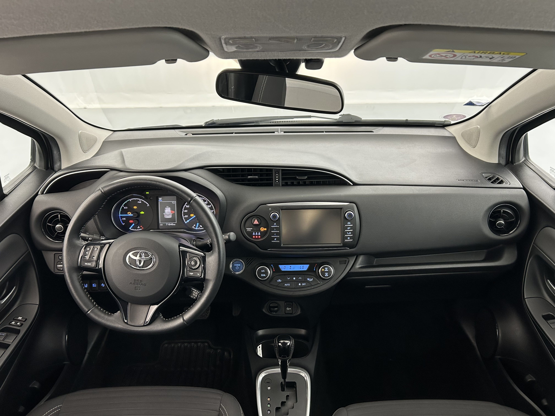 Vente en ligne Toyota Yaris 100h Dynamic 5p au prix de 14 790 €