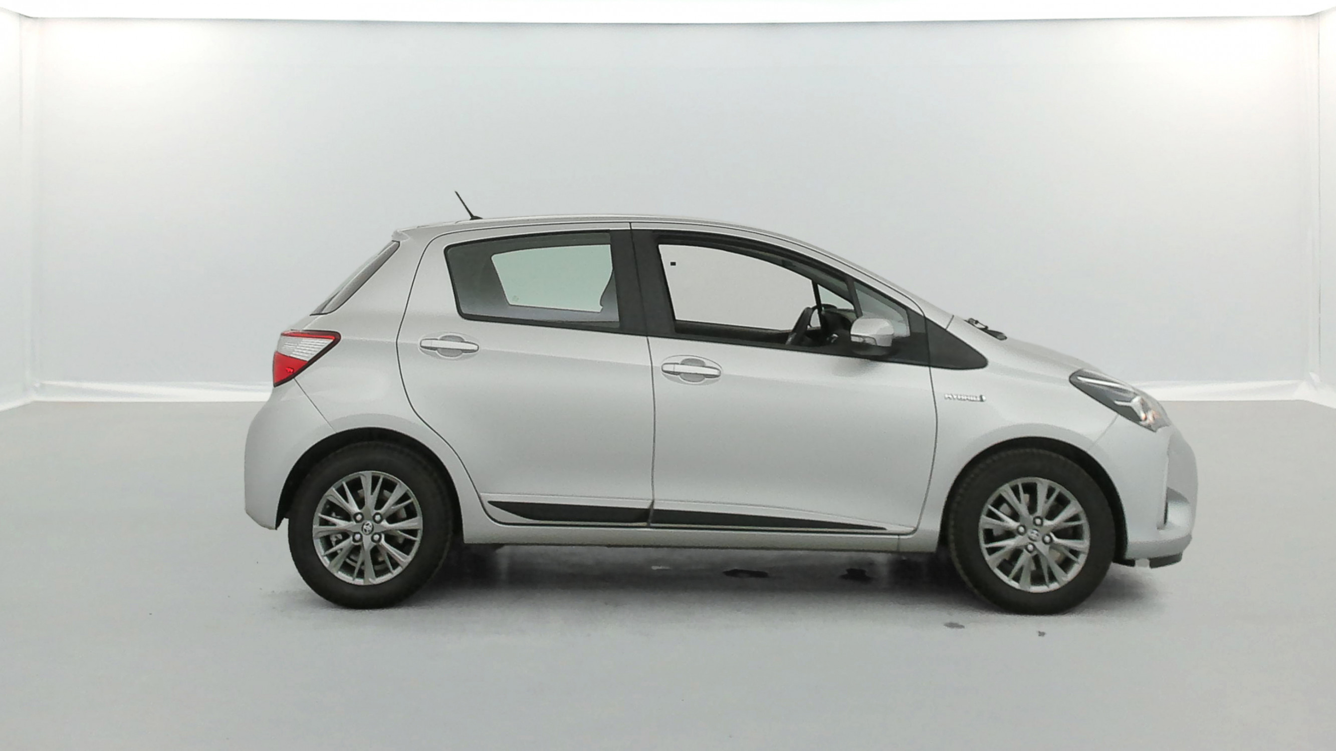 Vente en ligne Toyota Yaris 100h Dynamic 5p au prix de 14 790 €