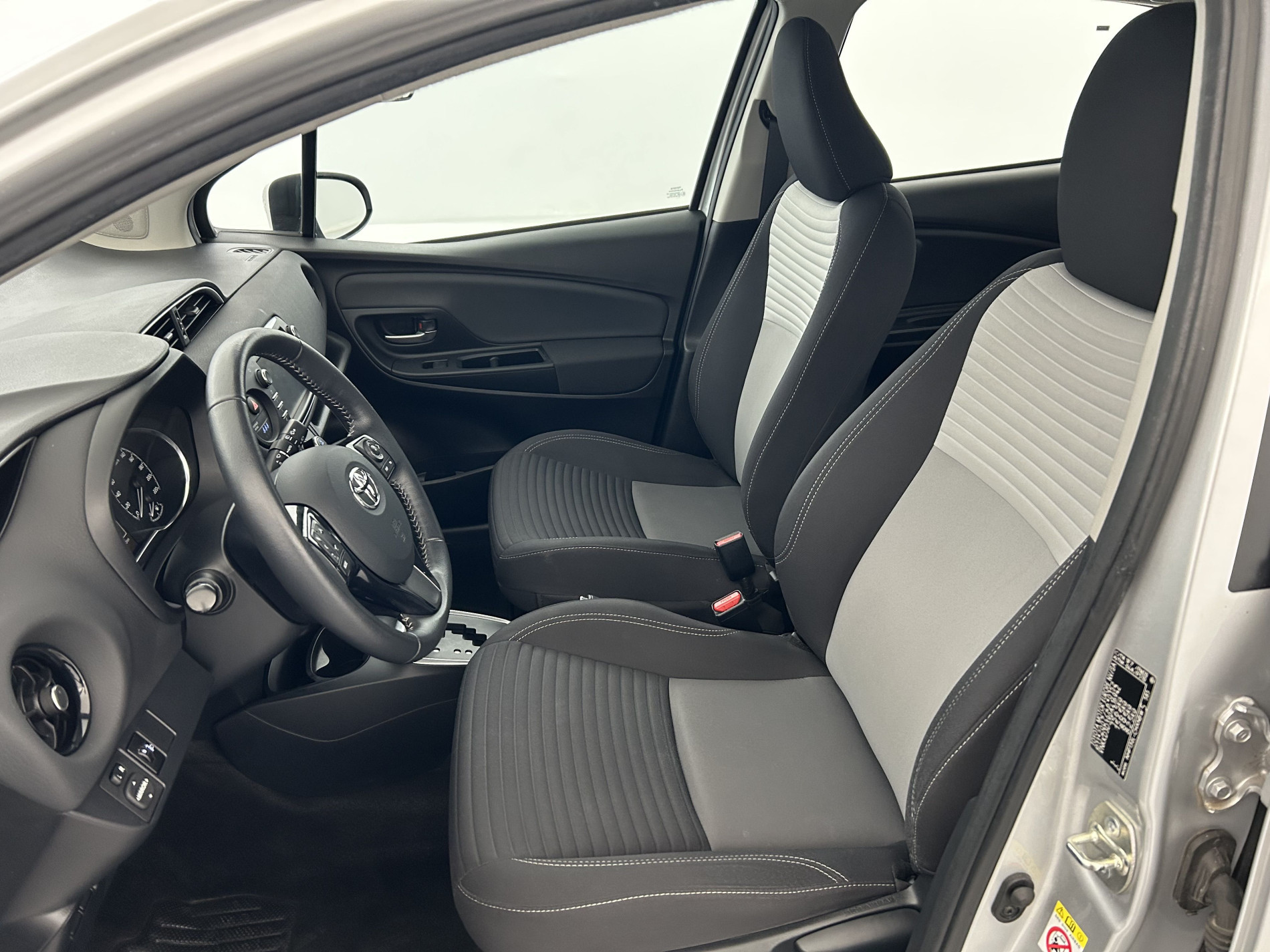 Vente en ligne Toyota Yaris 100h Dynamic 5p au prix de 14 790 €