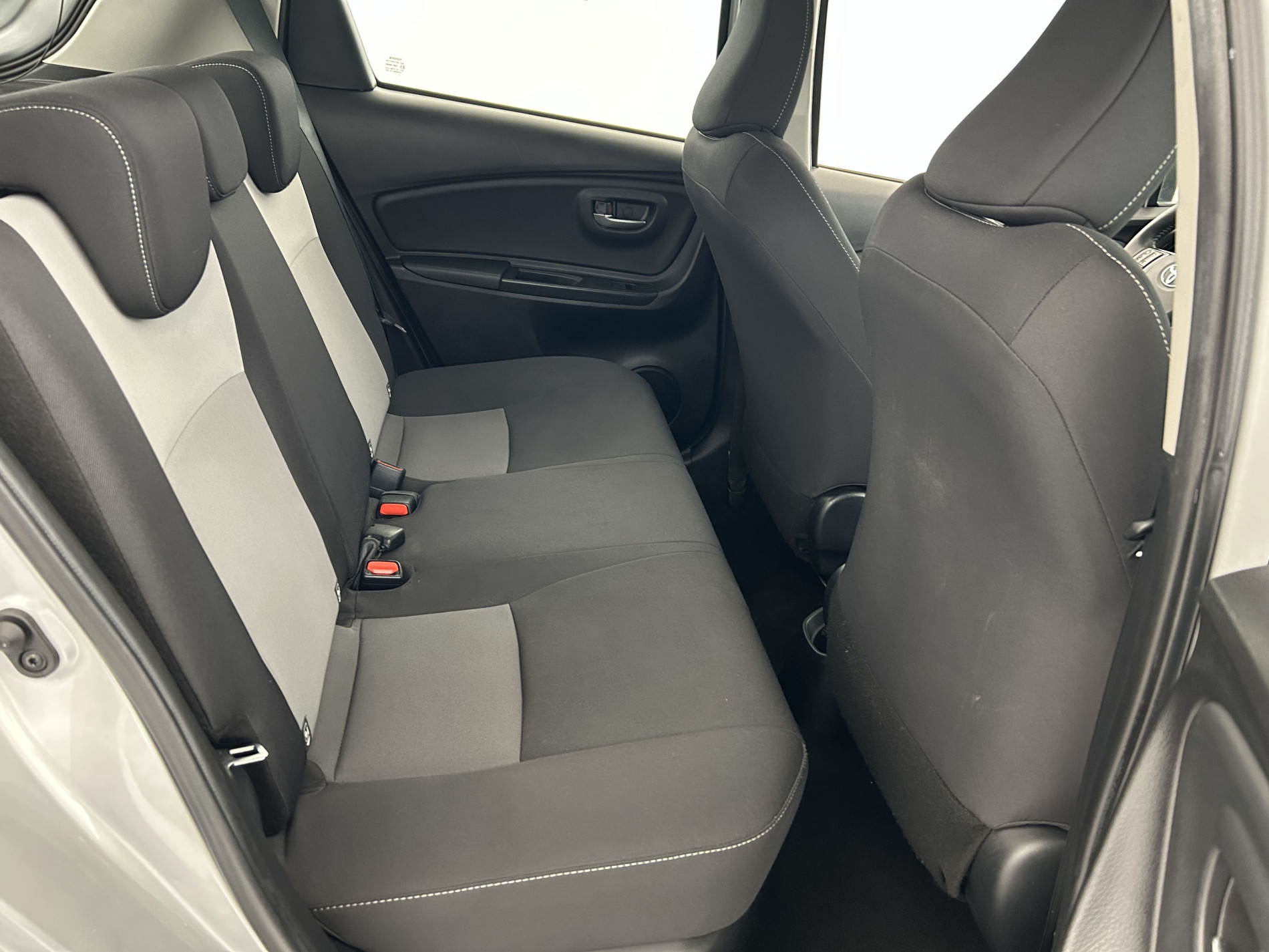 Vente en ligne Toyota Yaris 100h Dynamic 5p au prix de 14 790 €
