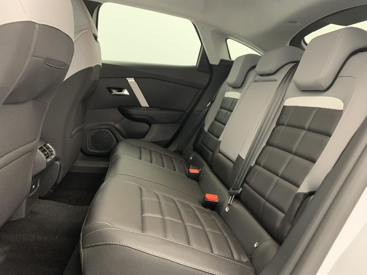 Vente en ligne Citroën C4 Hybride 145 e-DCS6 Max au prix de 24 380 €