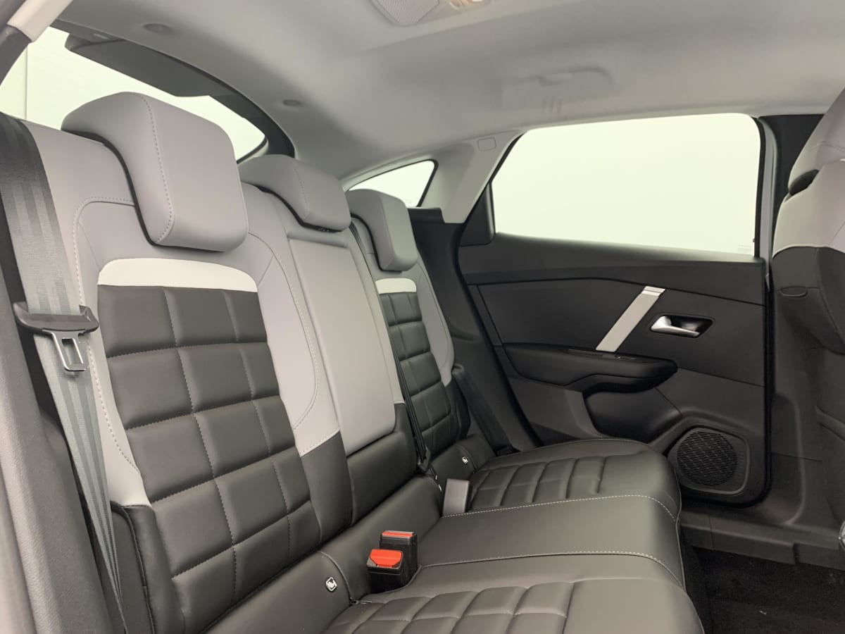 Vente en ligne Citroën C4 Hybride 145 e-DCS6 Max au prix de 24 380 €