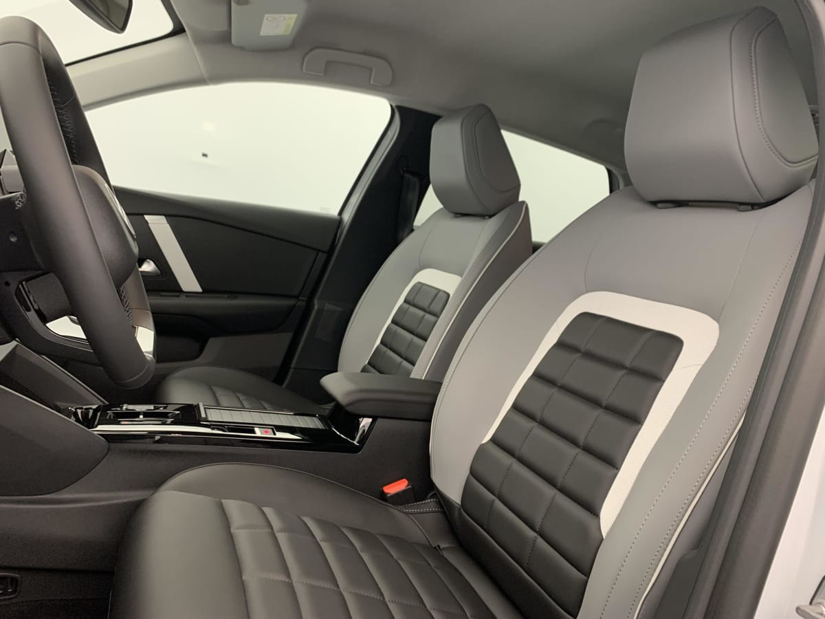 Vente en ligne Citroën C4 Hybride 145 e-DCS6 Max au prix de 24 380 €