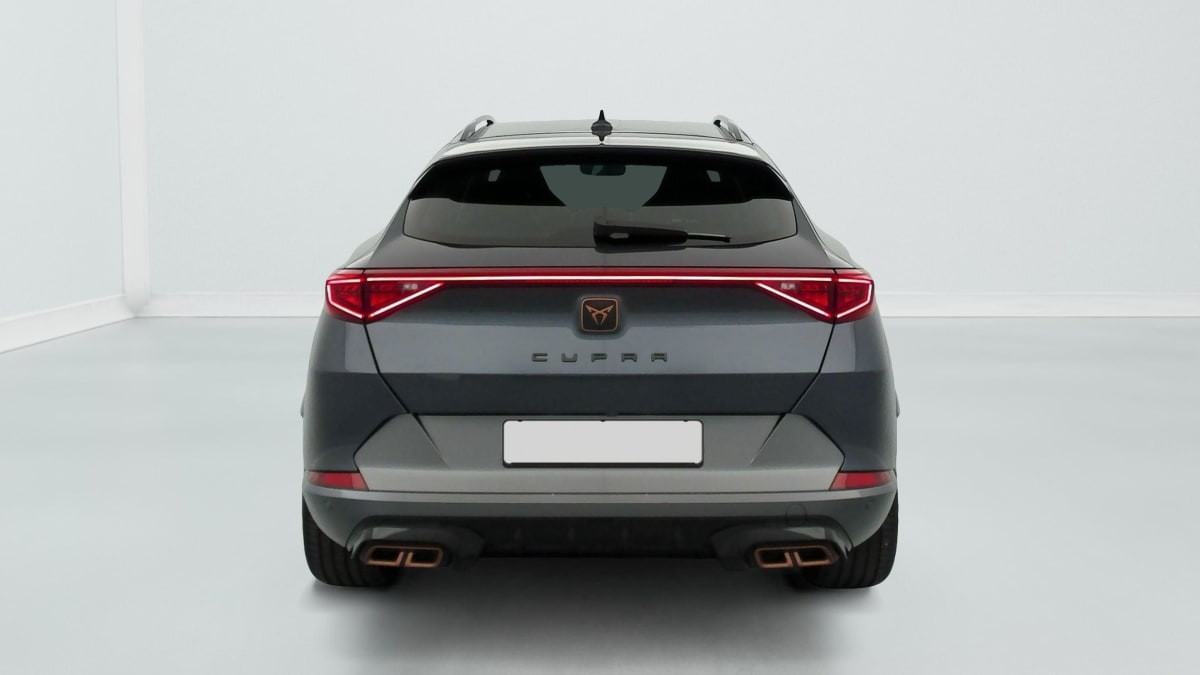 Vente en ligne Cupra Formentor 1.4 E-HYBRID 245 CH DSG6 VZ au prix de 28 510 €