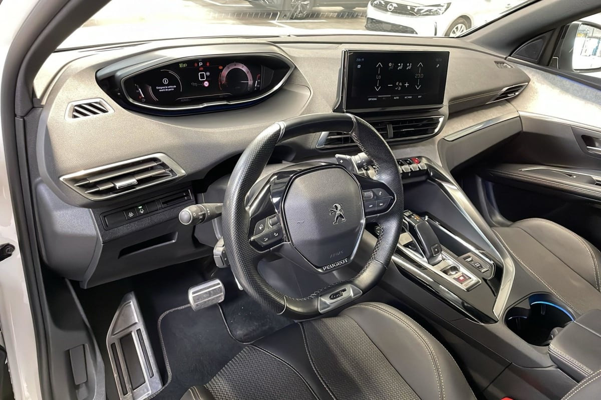 Vente en ligne Peugeot 5008 PureTech 130ch S S EAT8 GT au prix de 22 950 €