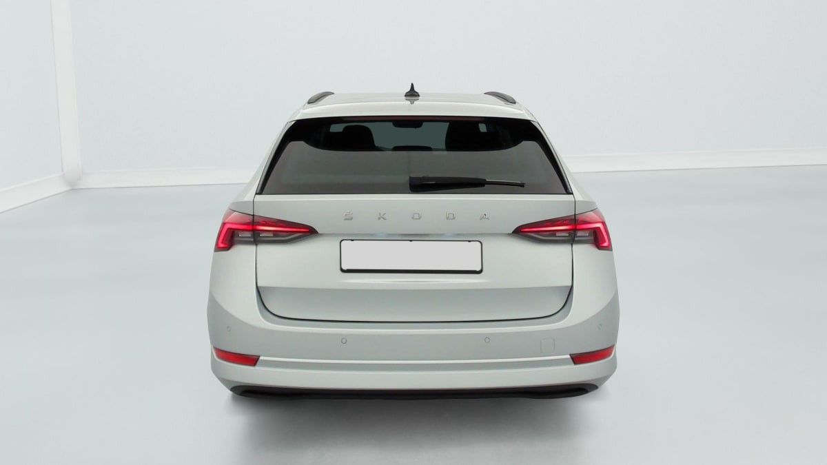 Vente en ligne Skoda Octavia Combi 1.0 TSI 110 CH AMBITION au prix de 21 820 €