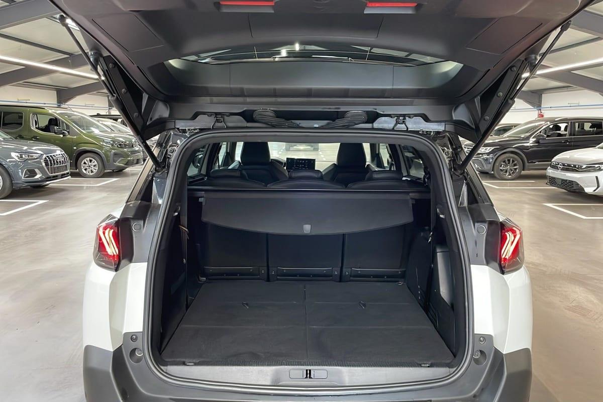 Vente en ligne Peugeot 5008 PureTech 130ch S S EAT8 GT au prix de 22 950 €