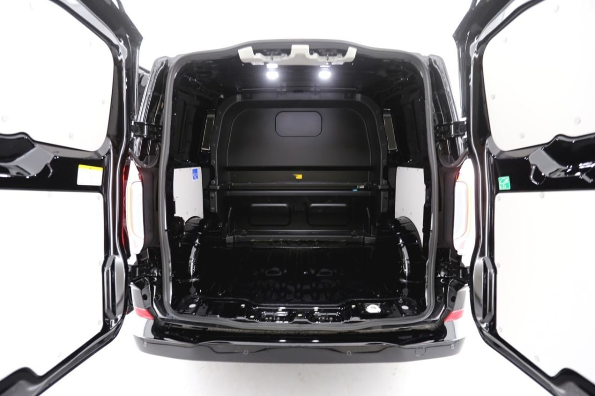 Vente en ligne Volkswagen Transporter L1H1 2.0 TDI 170 BVA8 BUSINESS au prix de 51 680 €