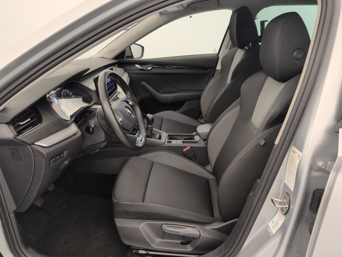 Vente en ligne Skoda Octavia Combi 1.0 TSI 110 CH AMBITION au prix de 21 820 €