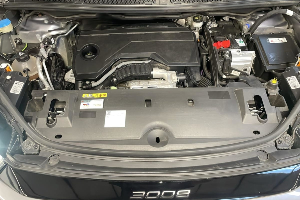 Vente en ligne Peugeot 3008 Hybrid 145 e-DCS6 Allure au prix de 26 040 €