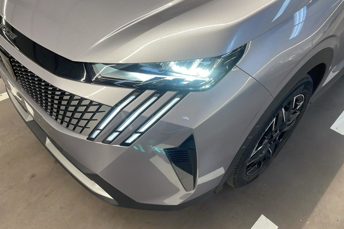 Vente en ligne Peugeot 3008 Hybrid 145 e-DCS6 Allure au prix de 26 040 €