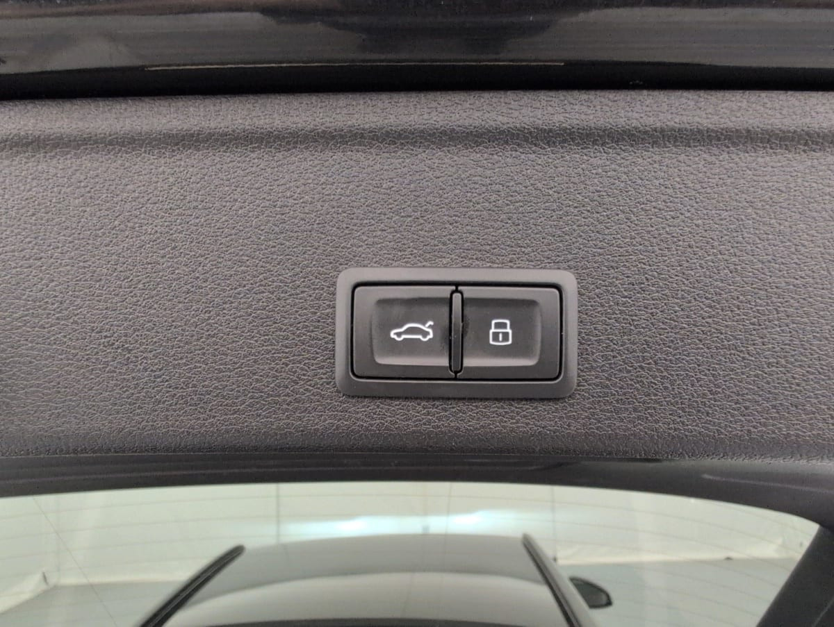 Vente en ligne Audi A4 Avant 35 TFSI 150 S tronic 7 Design au prix de 23 360 €