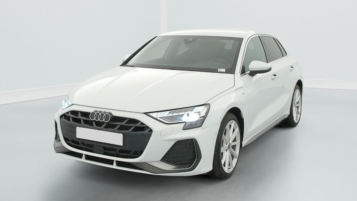 Audi A3 TFSI e Hybride rechargeable 204 S tronic 6 S line occasion de 2025 en vente à Rennes