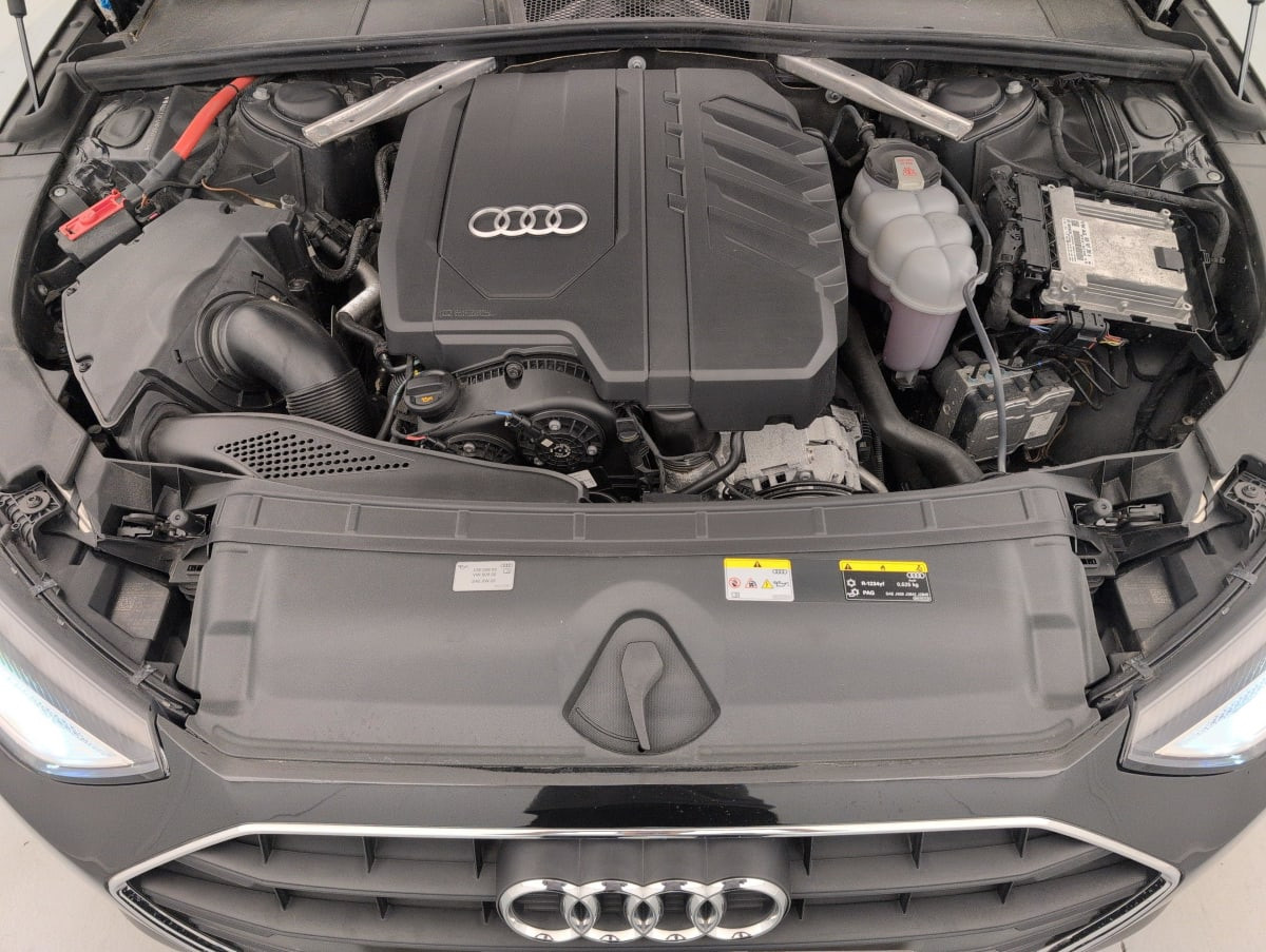 Vente en ligne Audi A4 Avant 35 TFSI 150 S tronic 7 Design au prix de 23 360 €