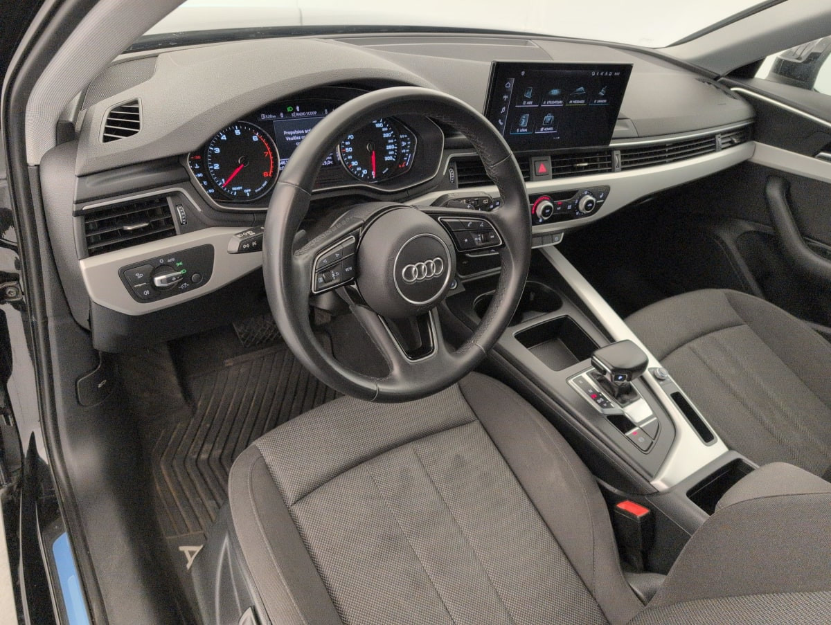 Vente en ligne Audi A4 Avant 35 TFSI 150 S tronic 7 Design au prix de 23 360 €
