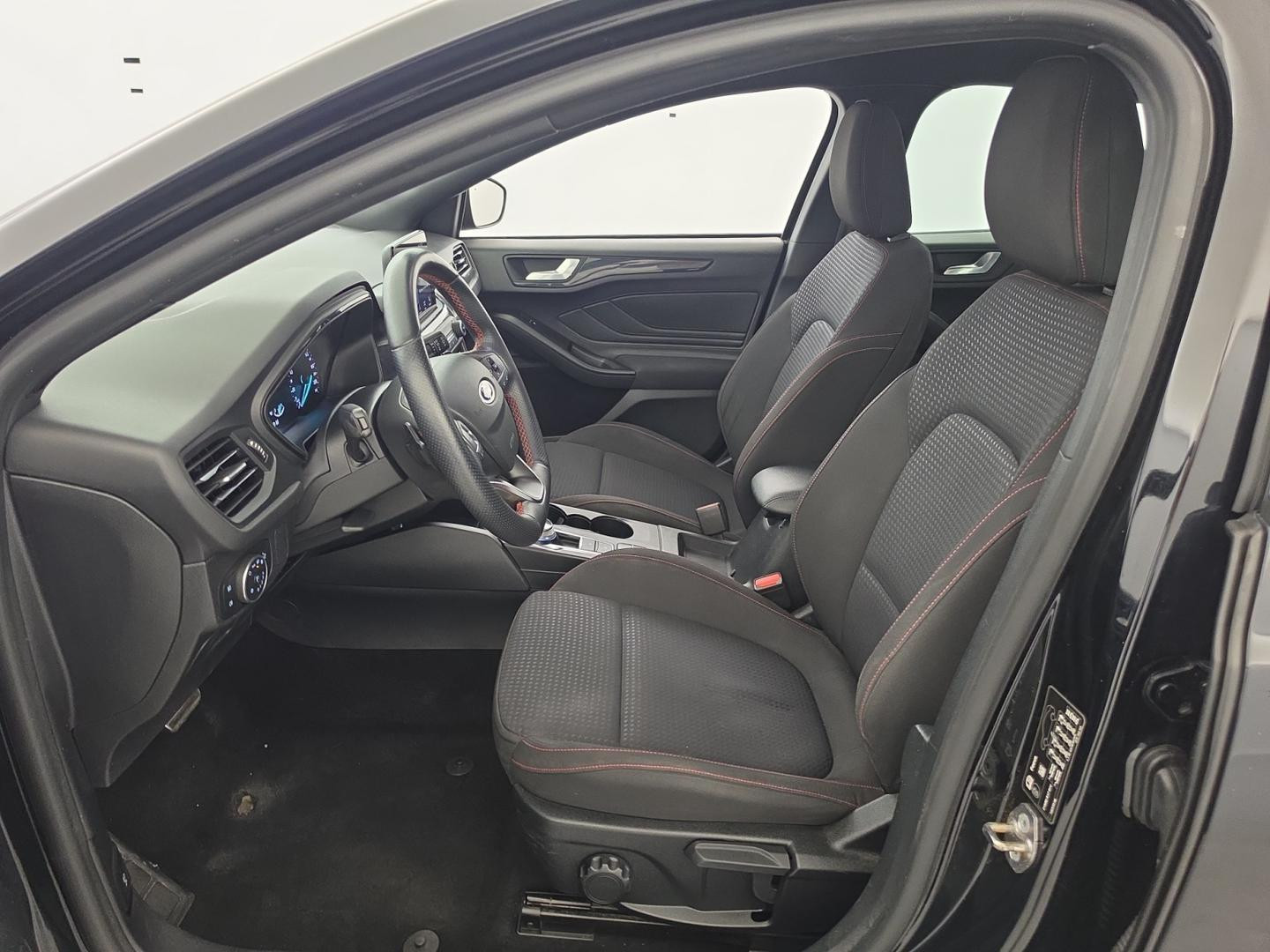Vente en ligne Ford Focus 1.5 EcoBlue 120ch Titanium BVA au prix de 12 490 €
